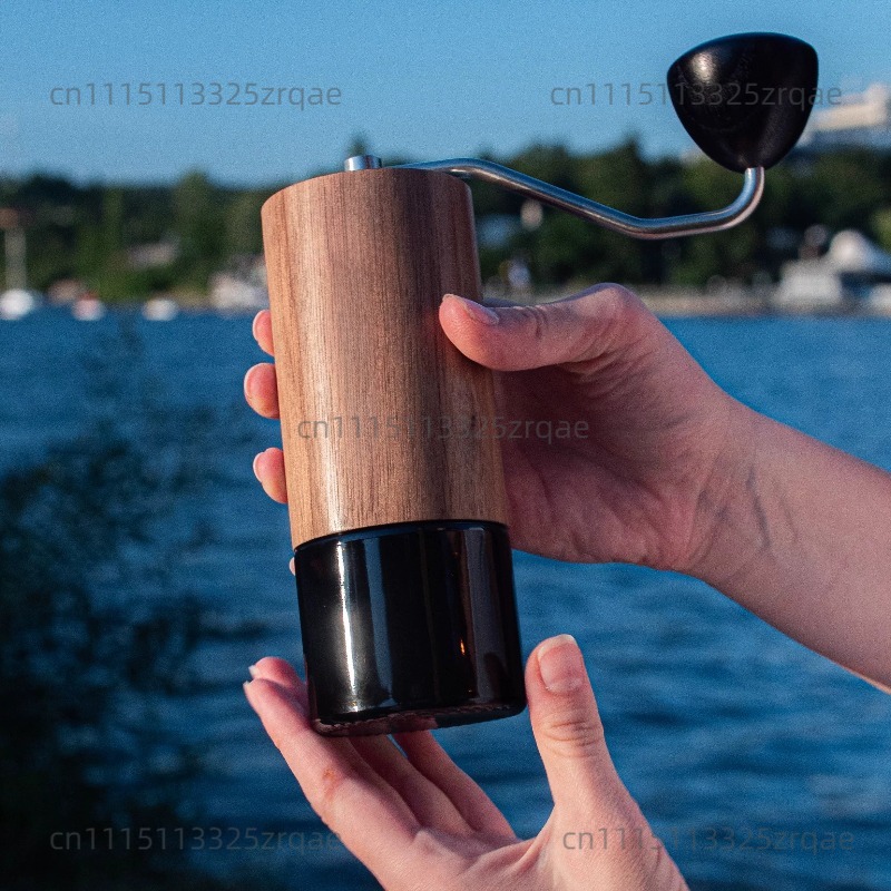 เครื่องบดกาแฟมือหมุน Commander - Coffee Grinder Burr บทวิจารณ์และราคา